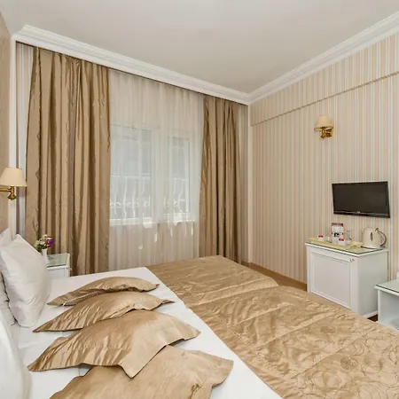 Отель Santa Sophia - 3*